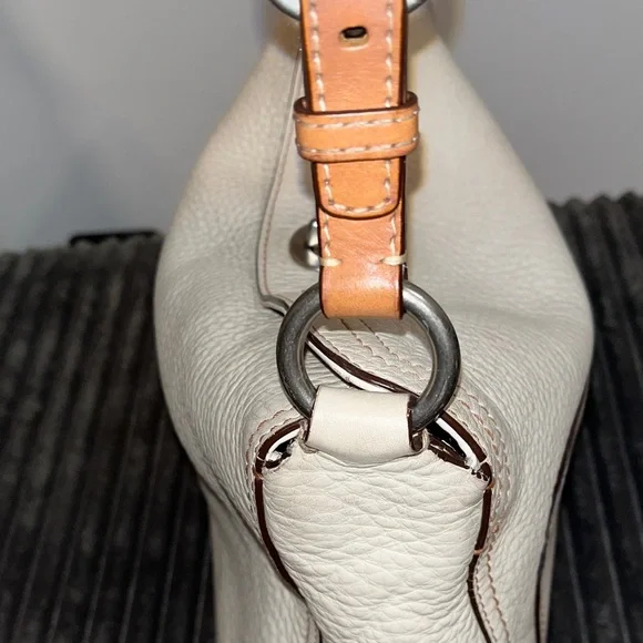 Authentic COACH chelsea bag in taupe - Picture 10 of 12